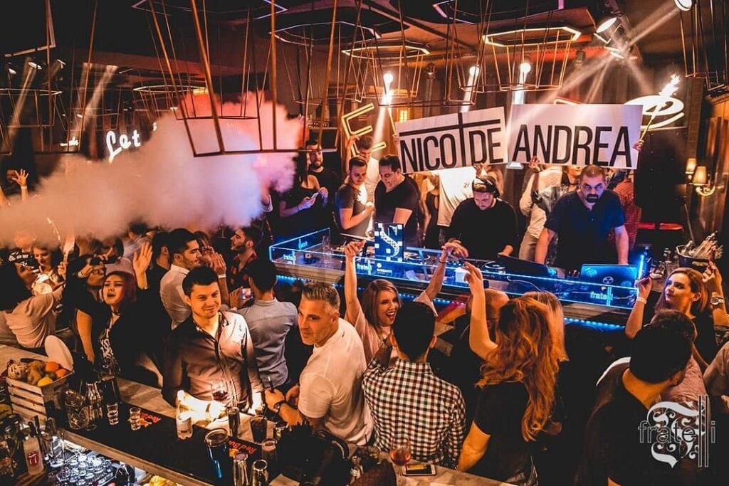 Fratelli Lounge Club